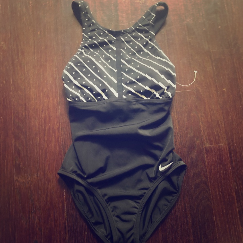 Nike black and white one piece swimsuit